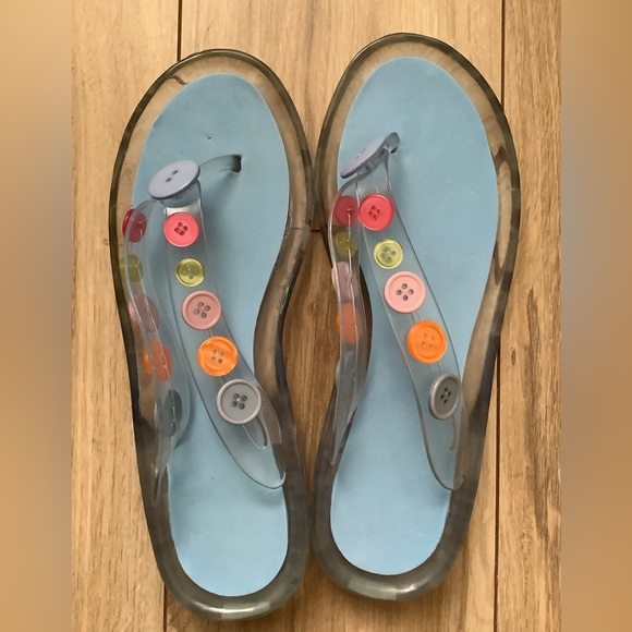EUC vintage buttons jelly thongs sandals - Picture 8 of 10